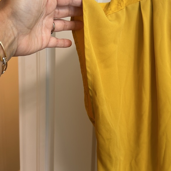 Yellow blouse - Picture 2 of 4